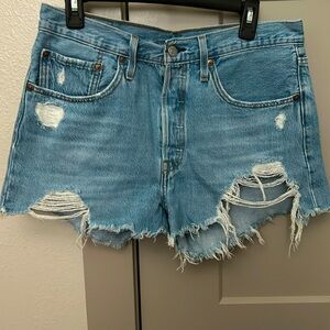 Levi’s 501 shorts size 30